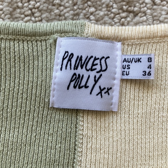 HOST PICK 🌺🌺 PRINCESS POLLY SWEATER 🎉🎉 - Picture 4 of 10